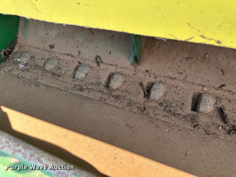 image for item OL9737 John Deere D208C grain drill