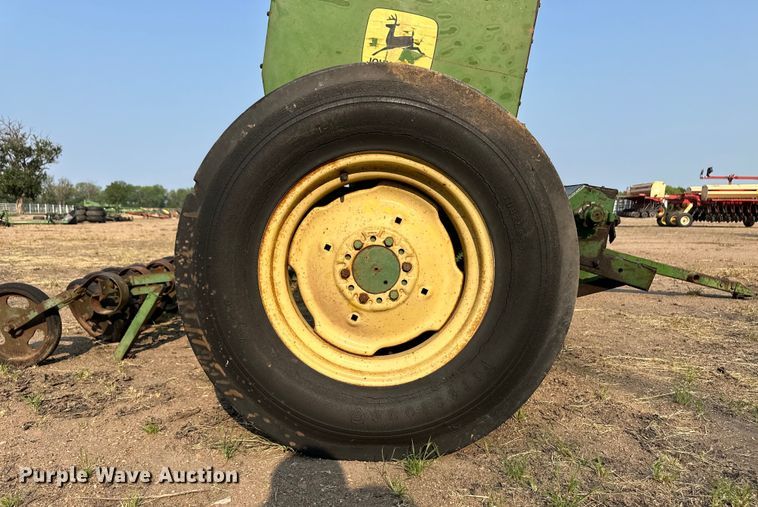 image for item OL9737 John Deere D208C grain drill