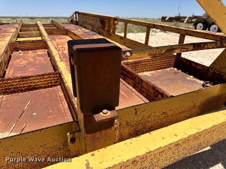 image for item DG4446 2009 Belshe BF9T equipment trailer