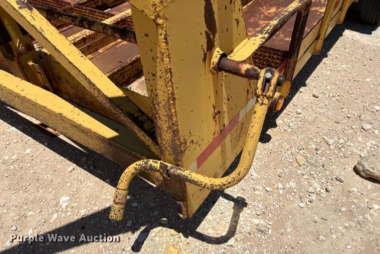 image for item DG4446 2009 Belshe BF9T equipment trailer