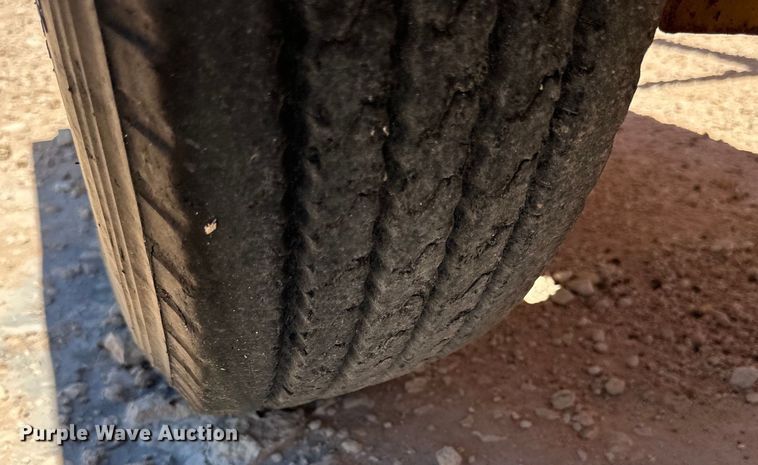 image for item DG4446 2009 Belshe BF9T equipment trailer