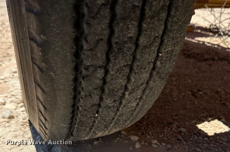 image for item DG4446 2009 Belshe BF9T equipment trailer