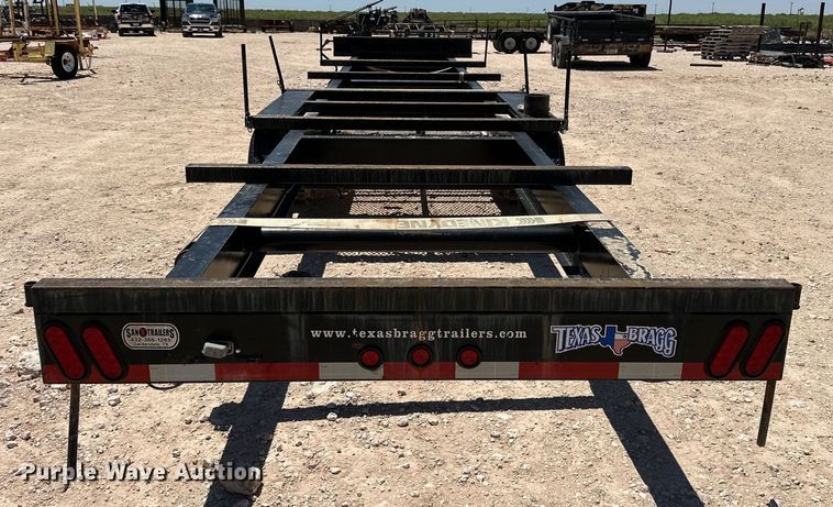 image for item DG4448 2019 Texas Bragg pipe trailer