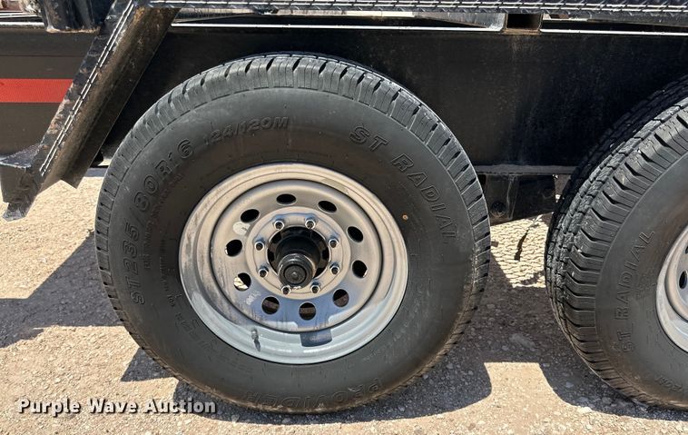 image for item DG4448 2019 Texas Bragg pipe trailer