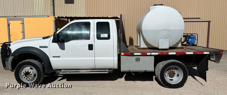 image for item DK6677 2007 Ford F550 Super Duty SuperCab flatbed truck