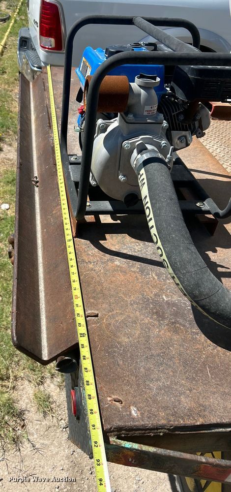 image for item DK6677 2007 Ford F550 Super Duty SuperCab flatbed truck