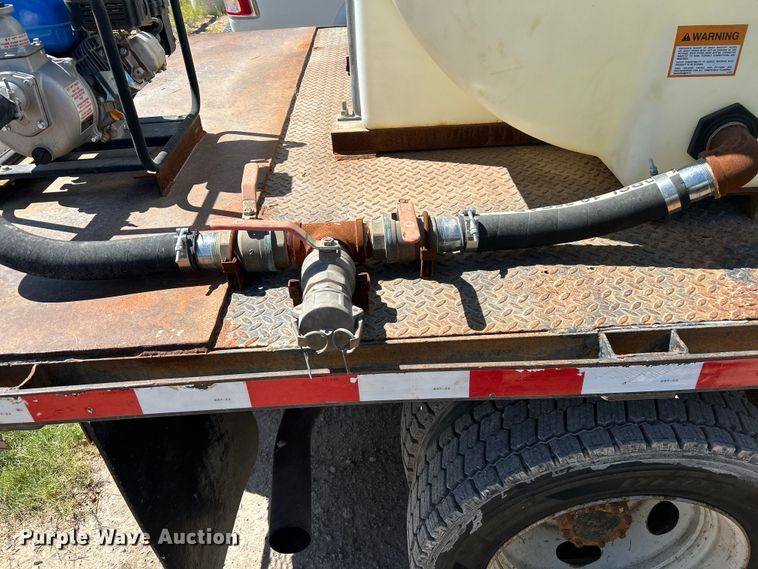 image for item DK6677 2007 Ford F550 Super Duty SuperCab flatbed truck