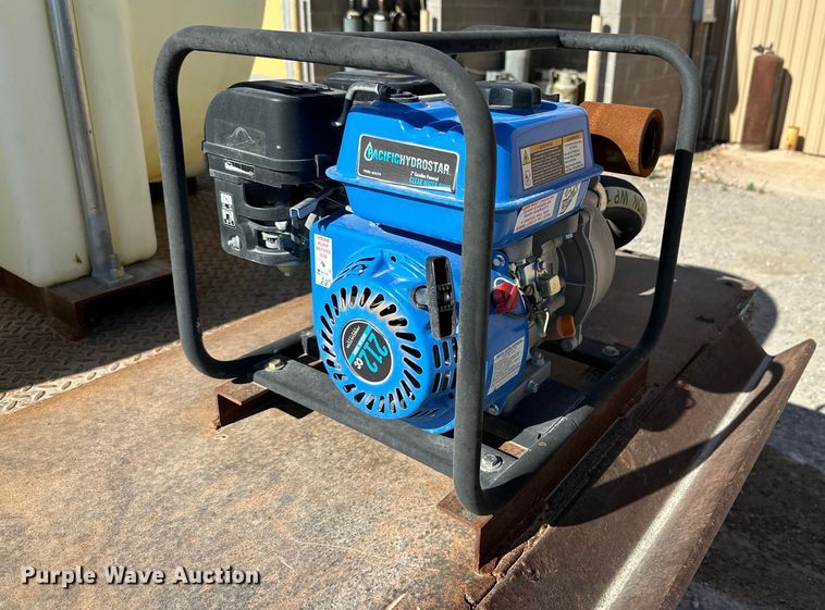 image for item DK6677 2007 Ford F550 Super Duty SuperCab flatbed truck