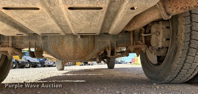 image for item DK6677 2007 Ford F550 Super Duty SuperCab flatbed truck