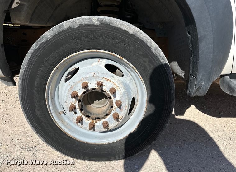 image for item DK6677 2007 Ford F550 Super Duty SuperCab flatbed truck