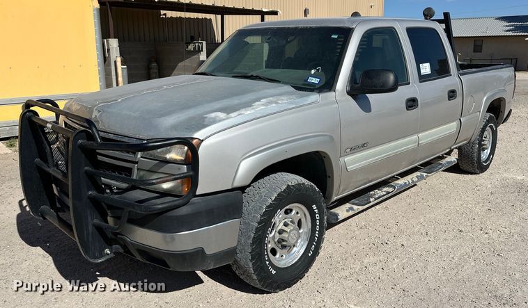image for item DK6679 2006 Chevrolet Silverado 2500HD Crew Cab pickup truck