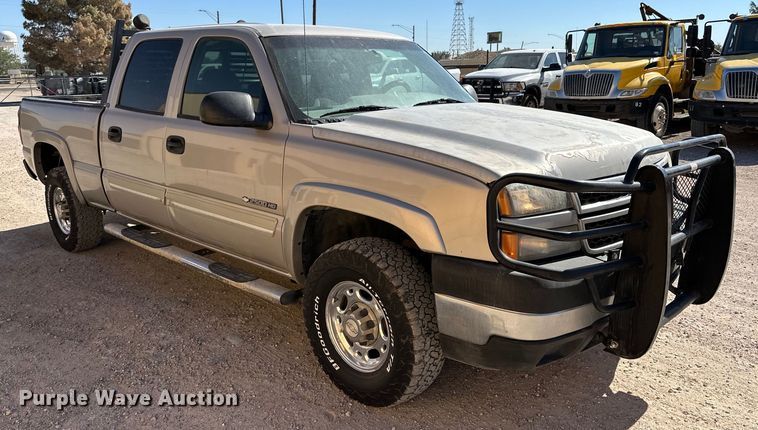 image for item DK6679 2006 Chevrolet Silverado 2500HD Crew Cab pickup truck