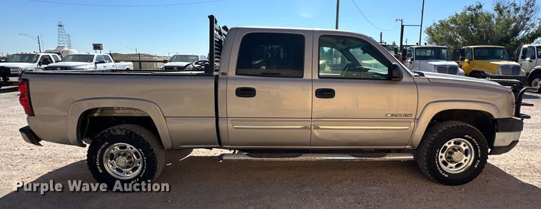 image for item DK6679 2006 Chevrolet Silverado 2500HD Crew Cab pickup truck