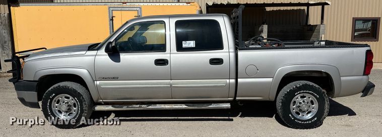 image for item DK6679 2006 Chevrolet Silverado 2500HD Crew Cab pickup truck