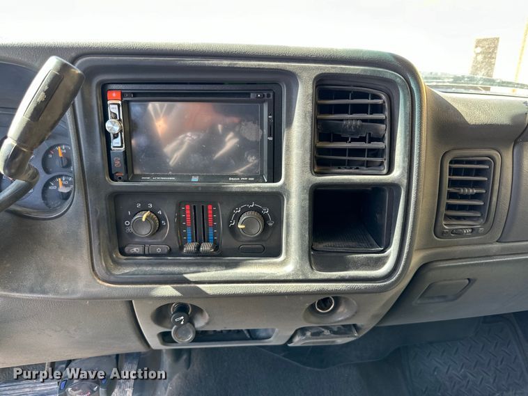 image for item DK6679 2006 Chevrolet Silverado 2500HD Crew Cab pickup truck