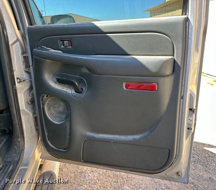 image for item DK6679 2006 Chevrolet Silverado 2500HD Crew Cab pickup truck