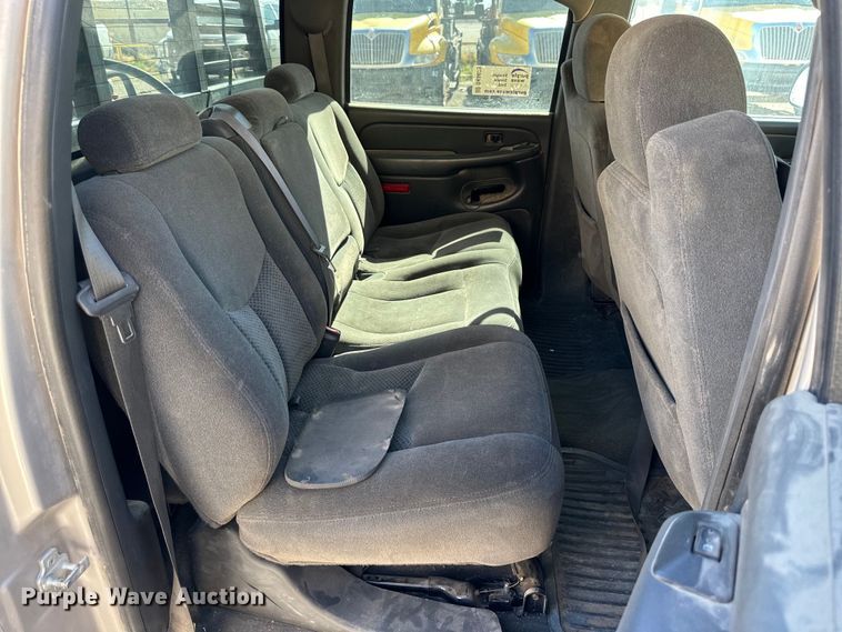 image for item DK6679 2006 Chevrolet Silverado 2500HD Crew Cab pickup truck