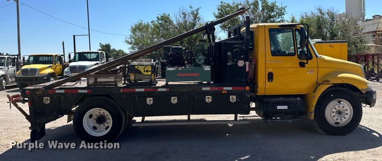 image for item DK6681 2006 International 4300 winch truck