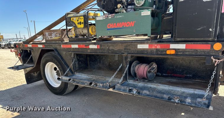 image for item DK6681 2006 International 4300 winch truck