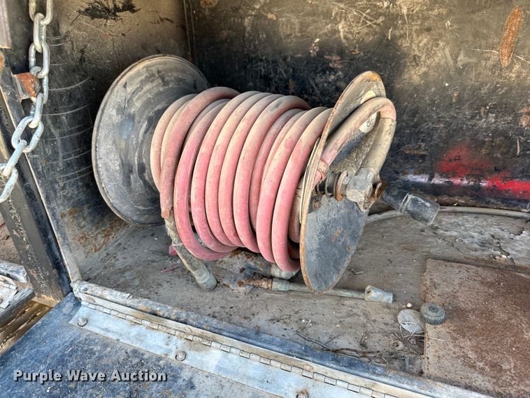 image for item DK6681 2006 International 4300 winch truck