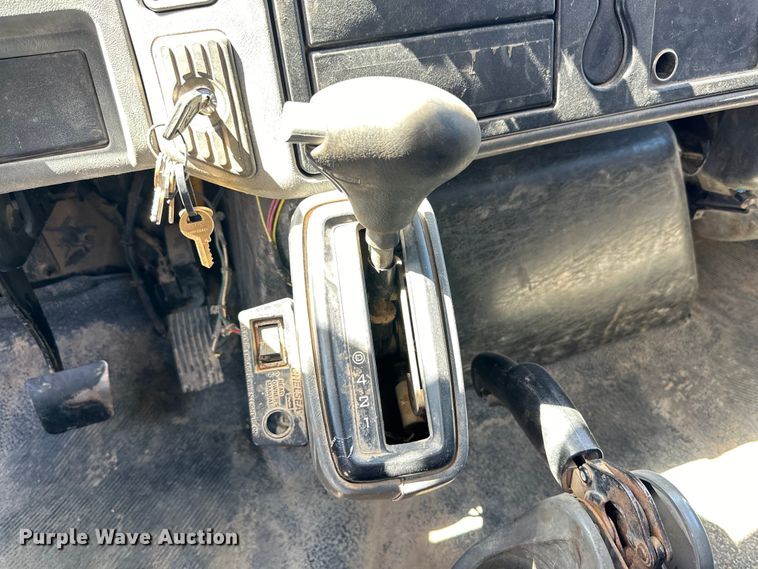 image for item DK6681 2006 International 4300 winch truck