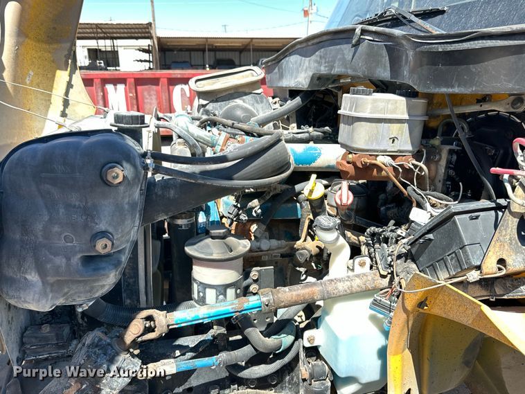 image for item DK6681 2006 International 4300 winch truck