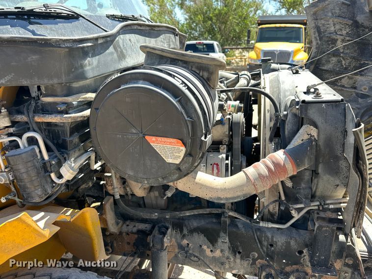 image for item DK6681 2006 International 4300 winch truck