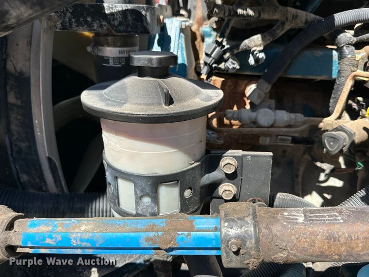 image for item DK6681 2006 International 4300 winch truck