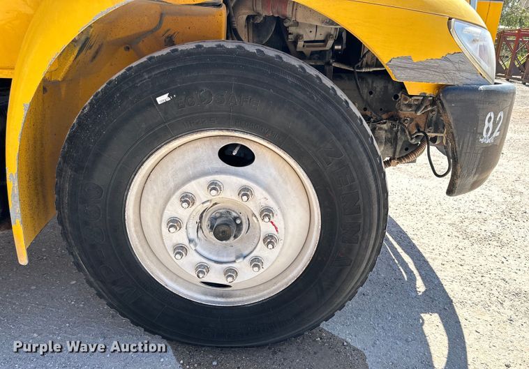 image for item DK6681 2006 International 4300 winch truck