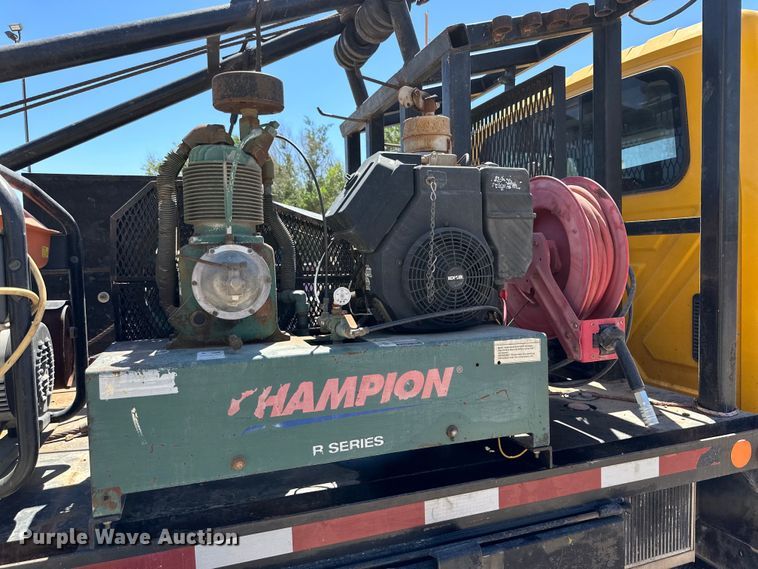 image for item DK6682 2007 International 4300 winch truck