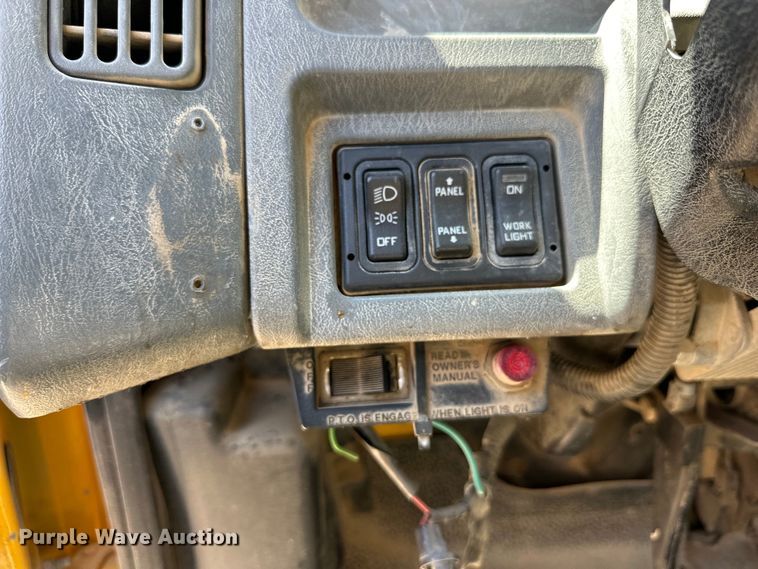 image for item DK6682 2007 International 4300 winch truck