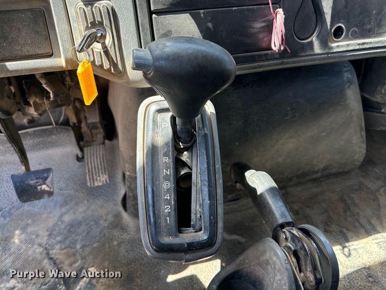 image for item DK6682 2007 International 4300 winch truck