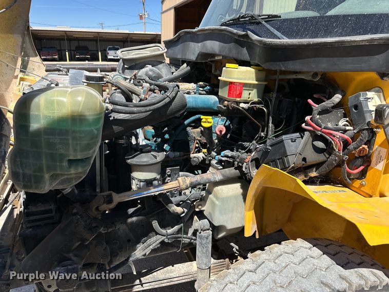 image for item DK6682 2007 International 4300 winch truck