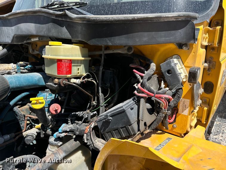 image for item DK6682 2007 International 4300 winch truck