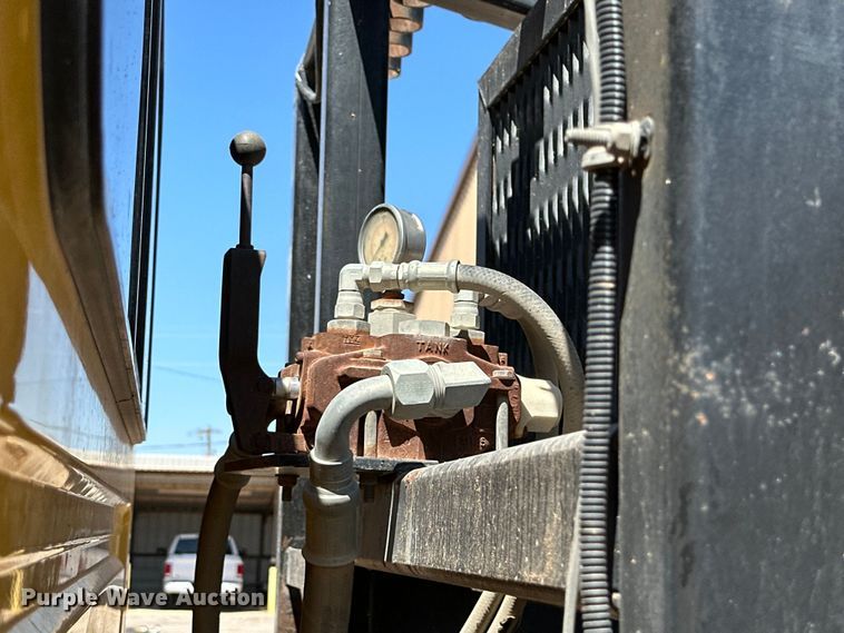 image for item DK6682 2007 International 4300 winch truck