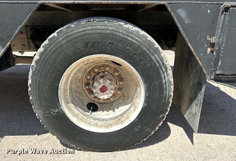 image for item DK6682 2007 International 4300 winch truck