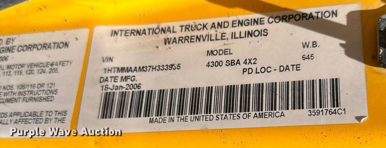 image for item DK6682 2007 International 4300 winch truck