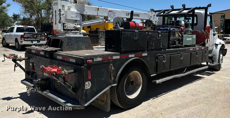 image for item DK6684 2013 International  DuraStar 4300 flatbed truck with crane