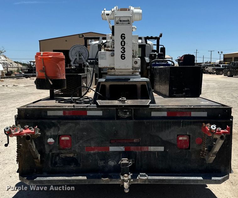 image for item DK6684 2013 International  DuraStar 4300 flatbed truck with crane