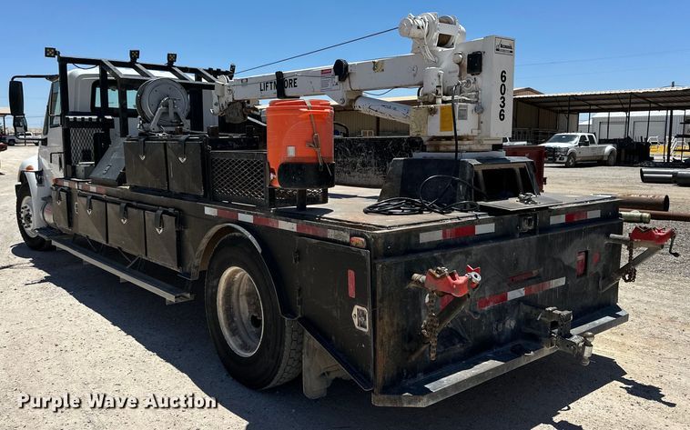 image for item DK6684 2013 International  DuraStar 4300 flatbed truck with crane