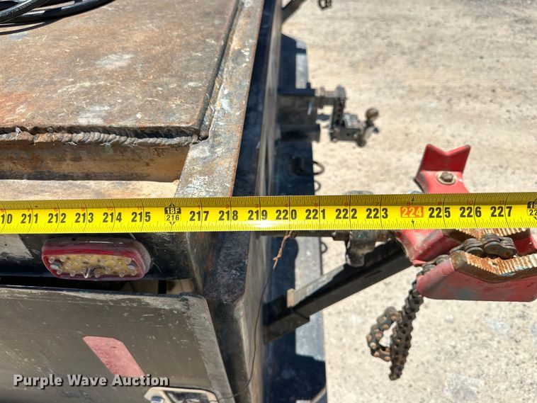 image for item DK6684 2013 International  DuraStar 4300 flatbed truck with crane