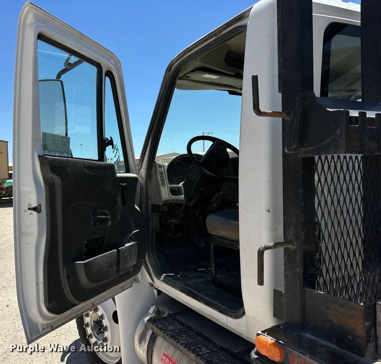 image for item DK6684 2013 International  DuraStar 4300 flatbed truck with crane