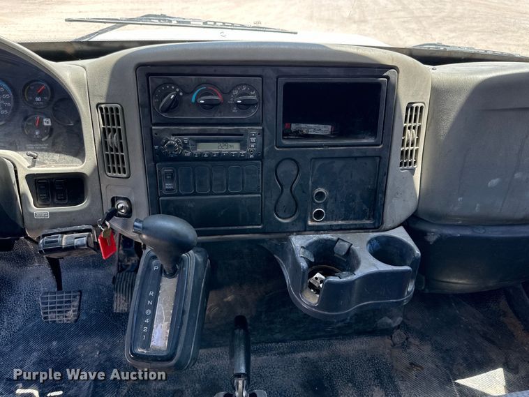 image for item DK6684 2013 International  DuraStar 4300 flatbed truck with crane