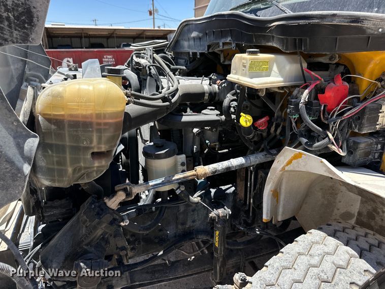 image for item DK6684 2013 International  DuraStar 4300 flatbed truck with crane