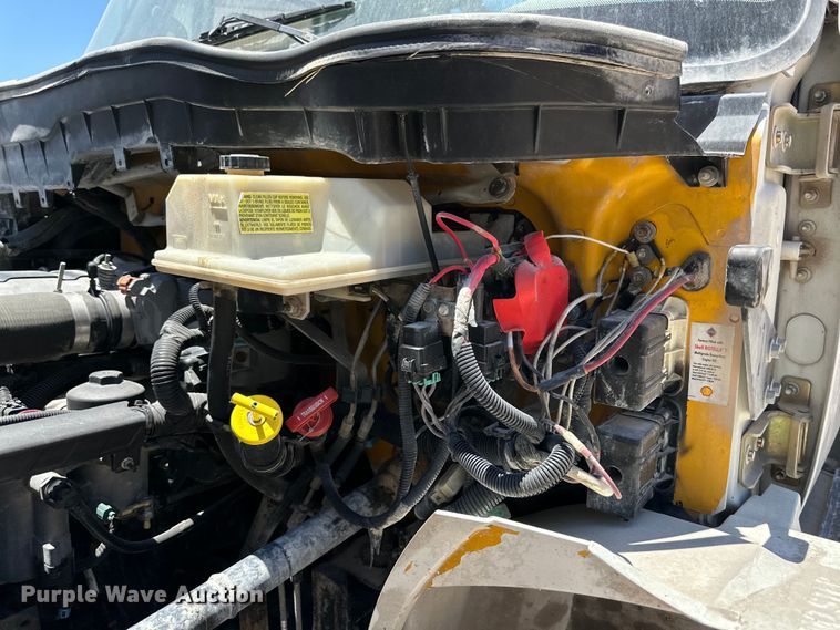 image for item DK6684 2013 International  DuraStar 4300 flatbed truck with crane