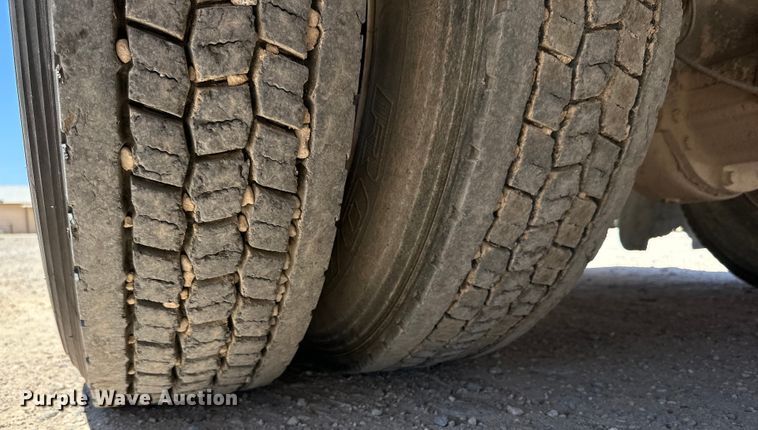 image for item DK6684 2013 International  DuraStar 4300 flatbed truck with crane