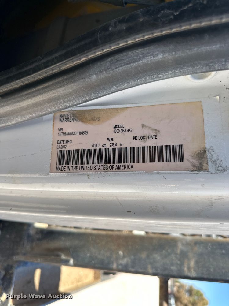 image for item DK6684 2013 International  DuraStar 4300 flatbed truck with crane