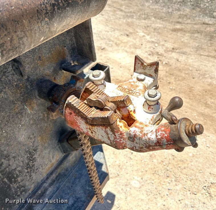 image for item DK6685 2006 International 4300 flatbed truck