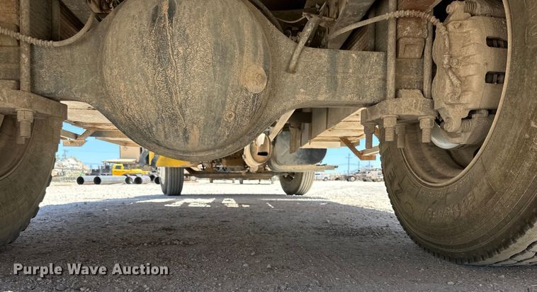 image for item DK6685 2006 International 4300 flatbed truck