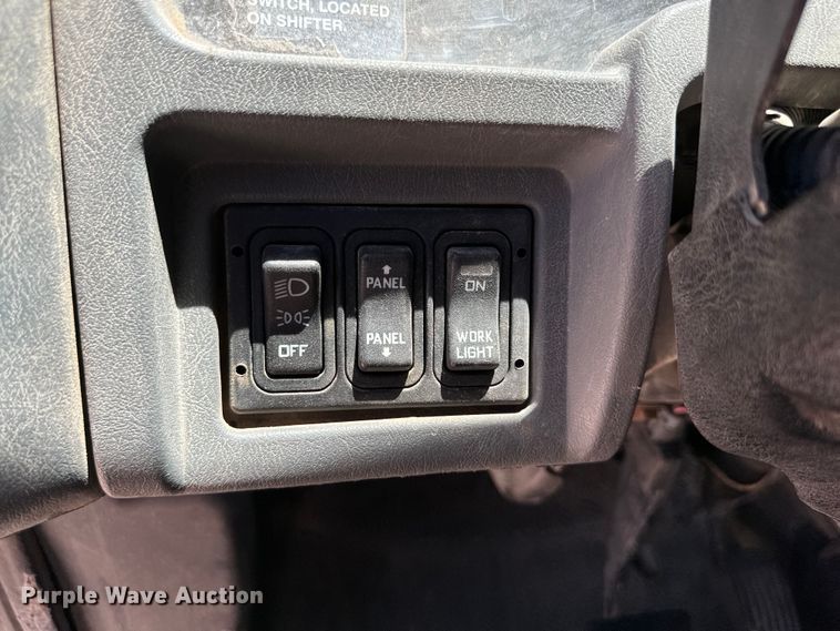 image for item DK6685 2006 International 4300 flatbed truck